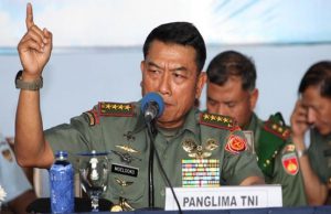 물도꼬 통합군사령관 “산또소 항복하라”