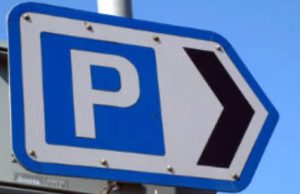 주차가능 장소 휴대폰으로 검색 (Pencarian lahan parkir yang tersedia melalui telepon genggam)