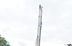 교통정체구역 육교확장공사 교통대란 가중