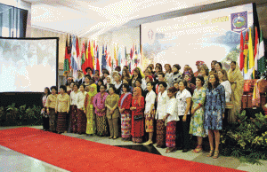 자카르타서 국제부인회(WIC) 바자회 열려