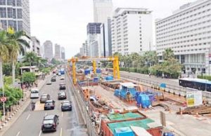 자카르타는 공사중