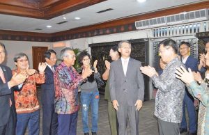 조태영 대사 부부와 아쉬운 작별시간…조대사 본국 귀임