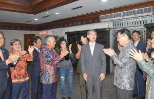 조태영 대사 부부와 아쉬운 작별시간…조대사 본국 귀임