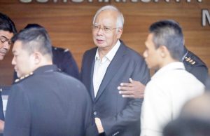 말레이 금융시장서 외국 자본 대거이탈 번지는 신흥국 위기