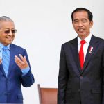 5b35e18eb659b-pertemuan-presiden-joko-widodo-dengan-perdana-menteri-malaysia-mahathir-mohamad_1265_711