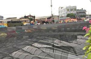 아시안게임에 창피해 더러운 강 검은 천으로 가려라?