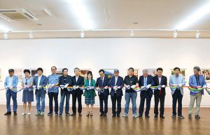 이태복 시인 ‘암바라와의 꽃’ 展… 대구시립중앙도서관