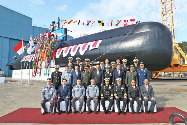 2016년 3월 대우조선해양에서 건조한 국내 첫 수출 잠수함인 인도네시아 1400톤급 '나가파사'함 진수식