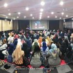 A8-문화원 다목적홀에 영상전을 위해 모인 참석자들_20190104