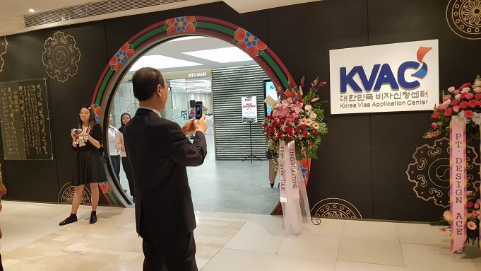 대한민국 비자신청센터 오픈…5월2일부터 롯데애비뉴 5층에서. 10년 유효 복수비자 발급 신설 재정서류 면제