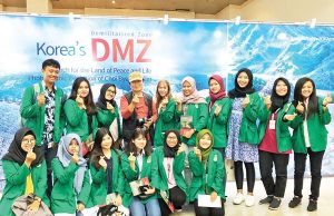 DMZ 사진전에 인니국민 관람 인기… 한인동포는 무관심?