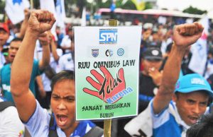 노총,옴니버스 법안에 반발 노동자 수천명 시위 참여