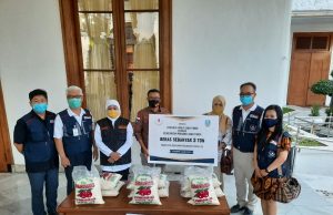 동부자바한인회, 수라바야시와 동부자와주에 쌀 6톤 지원