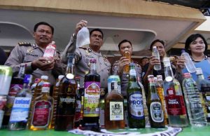 자카르타 의회, “주류 판매 위장 업소 집중 단속”