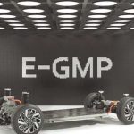 현대자동차그룹은 12월 2일 ‘E-GMP 디지털 디스커버리’ 행사를 열고 차세대 전기차 전용 플랫폼인 E-GMP를 공개했다. (사진 = 유튜브 화면 캡처)