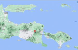 라웅 화산 분화 2,500m까지 올라.. 반유왕이 공항과 발리 방향