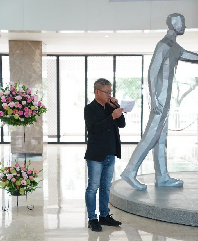 유영호 작가의 Mirror man ‘거울을 보는 사람’ -인터뷰-