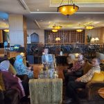 김수일 사무총장과 UNAS대학 총장 임원진