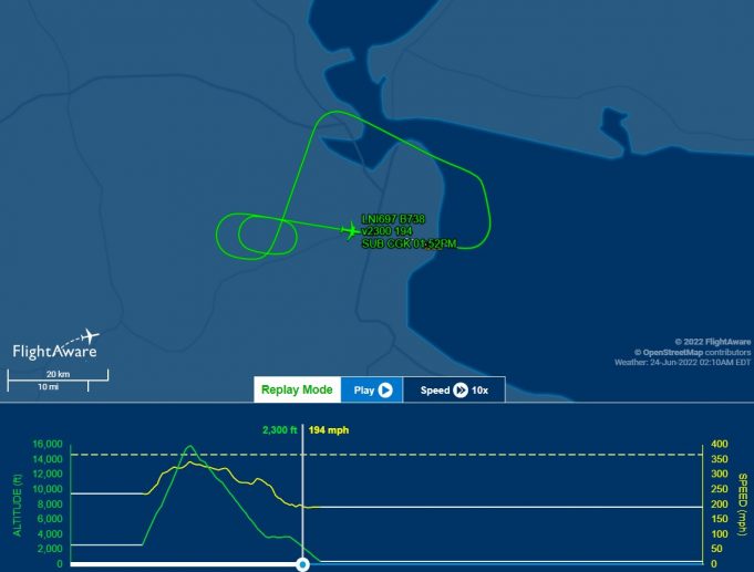 수라바야->자카르타행 비행기 이륙 15분 만에 회항