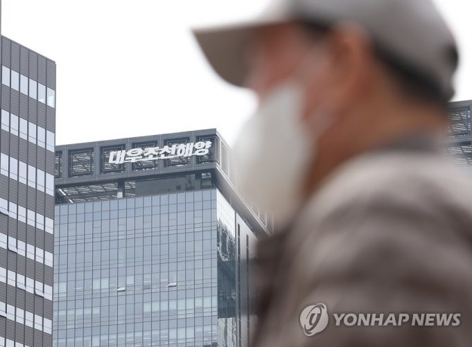 “대우조선, 인니 잠수함 계약금 안받고 부품 先발주…손실 위험”