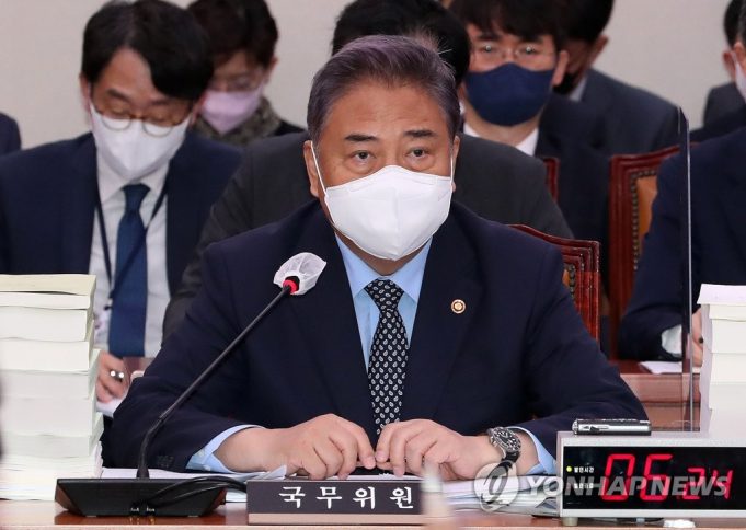 박진 “대일 저자세 외교 아냐…일본도 조속히 문제 풀 생각”