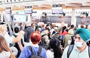 세계 항공업계, 수요 급증했지만 인력부족으로 힘들어