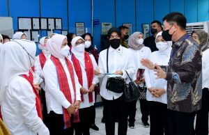 이리아나 영부인 OASE KIM 방문단, KMK에서 여성 근로자 건강 검진