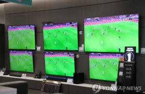 EU 에너지효율 기준 강화로 삼성·LG 8K TV ‘위기’