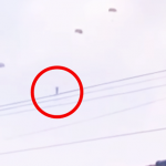 인니 공군, 낙하산 엉켜 480m 상공서 추락