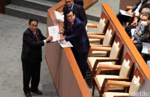 혼외 성관계·동거 시 처벌…형법 개정안 국회 통과