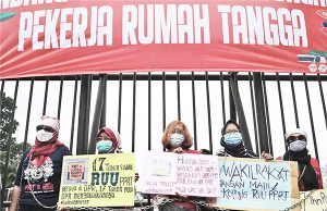 정부 “가사도우미 보호법안 국회 통과돼야”… 400만 가사 근로자 권리 강화