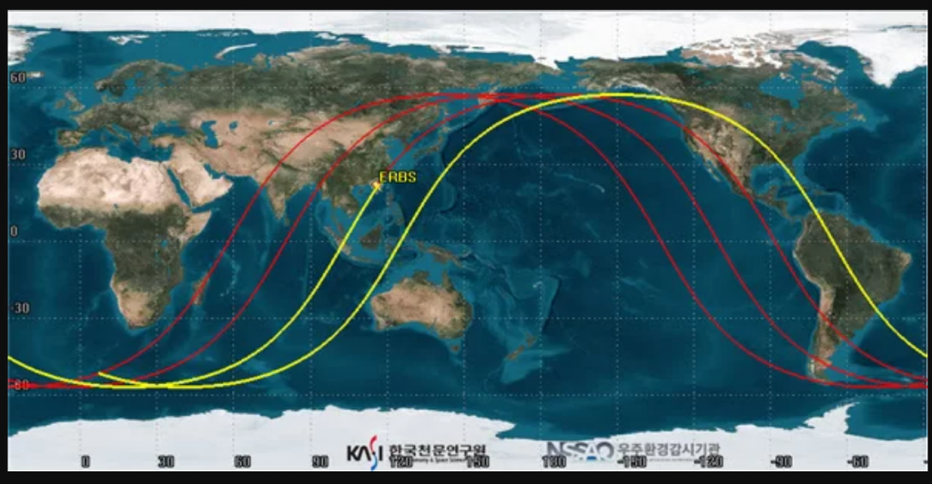 미국 지구관측위성 ‘ERBS(Earth Radiation Budget Satellite)’의 추락 예상 범위.노란색은 예측 시간 전 4시간, 붉은색은 예측 시간 후 4시간을 나타낸다.(자료=한국 과학기술정보통신부)