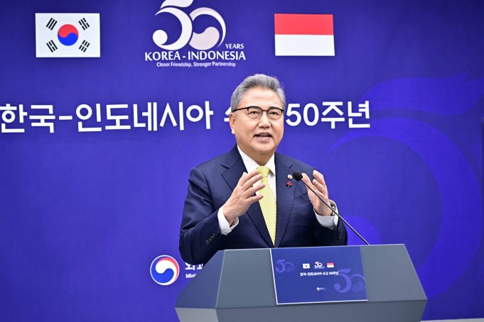 박진-레트노 외교장관 “한-인니 수교 50주년 협력 성과”