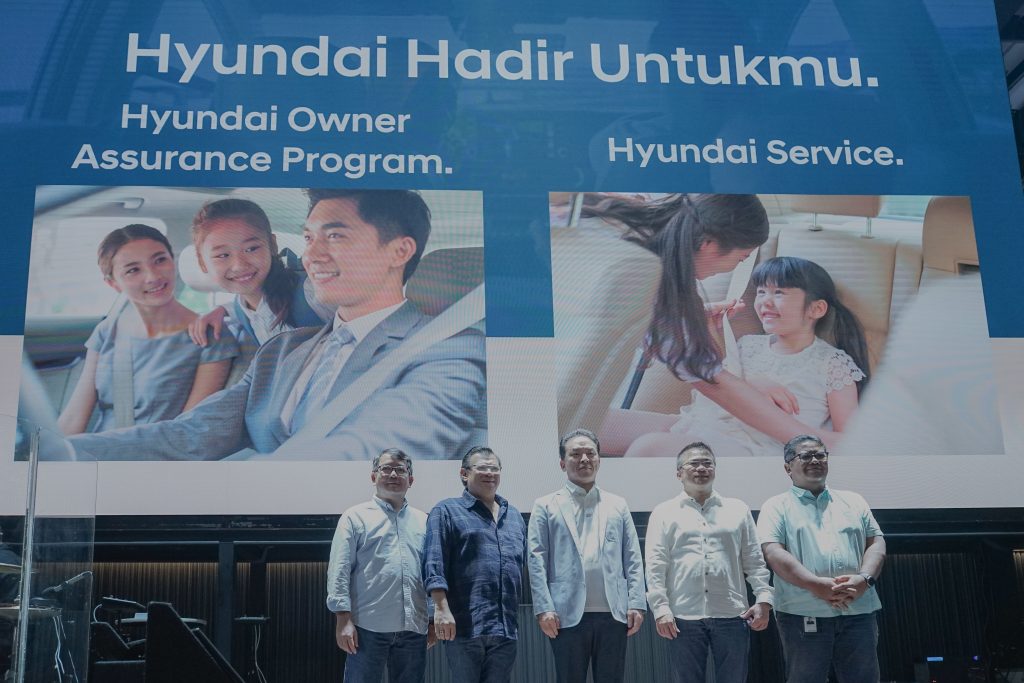 지난 1월11일 PT Hyundai Motors Indonesia 차우준 판매 법인장과 임원진은 신년 기자 간담회에서 "현대자동차는 CRETA 및 STARGAZER 사용자를 포함하여 차량 소유 기간 동안 고객에게 Hyundai Owner Assurance Program과 Hyundai Service Present for You 프로그램을 통해 현대차에 대한 고객 신뢰를 더욱 높이겠다”고 말했다. 2023.1.11. 사진 현대자동차 제공