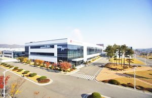 공기업부 “LG 배터리 투자 약속 요구” 협상 난항 지속