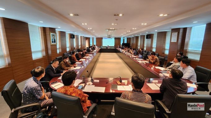대사관, 수교 50주년 민관 실행위원회 1차 회의 개최… 실행위원 35명 열띤 토론