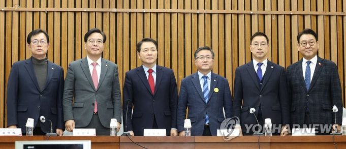 ‘동포청 신설·보훈부 격상’ 정부개편 합의…여가부 이견