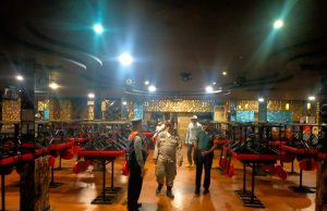 라마단 금식월에 호텔외 유흥업소 휴점해야… 식음업소는 커튼