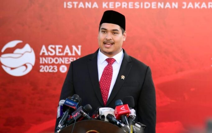 조코위, 새 체육청소년부 장관에 32세 금수저 정치인 임명