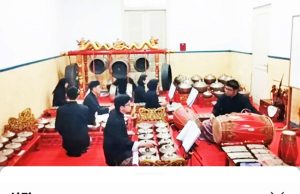 인도네시아 국립도서관에 BTS 진 ‘디애스트로넛’