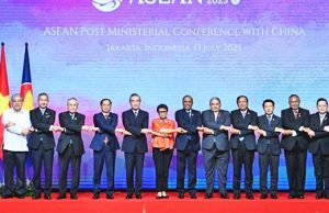 아세안-중국, 남중국해 행동 강령 협상 가속화하기로 합의