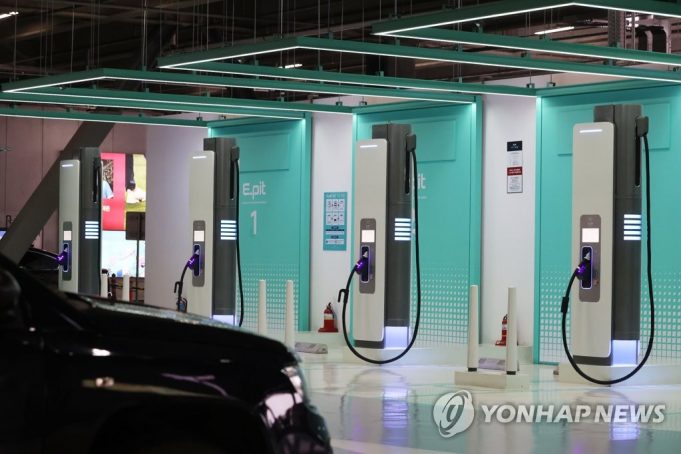 현대·기아, GM·벤츠·BMW와 ‘충전동맹’…美 3만곳에 충전소