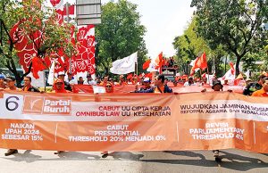 2025년 초 대규모 해고 폭풍 사태 발생… 노조연맹, 정부 개입 촉구