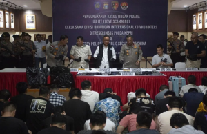 바탐서 중국인 88명 체포…’로맨스 스캠’ 사기 행각