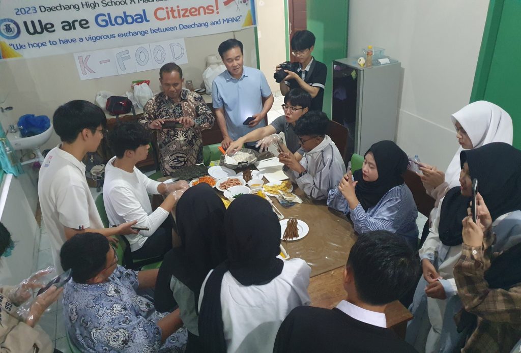 대창고 인도네시아 현지학교 방문