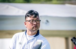 ‘남자양궁 간판’ 김우진, 인도네시아에 져 세계선수권 16강 탈락
