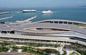 돌아온 중국인 보따리상…인천항 탁송장 ‘점령’