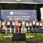 코스맥스인도네시아-할랄-어워드-2023에서-화장품-부문-최우수상을-받았다.-630×420