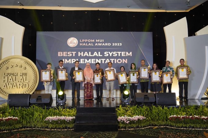 코스맥스 인도네시아, 할랄 어워드 화장품 부문 최우수상 수상
