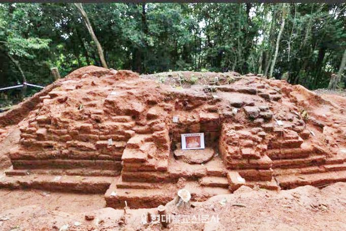 말레이시아서 1200년 前 사원 유적 발견 ‘눈길’